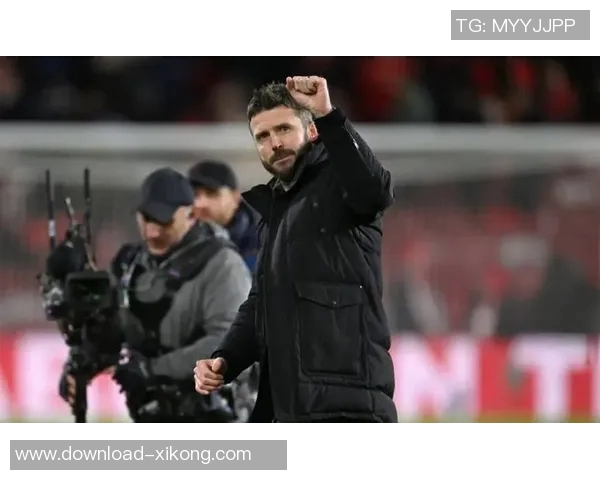 希勒分析卡里克需稳住曼联局面阿隆索被解雇不损声望