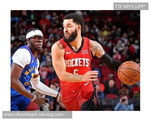 里德强调防守是球队核心特质训练中需不断磨练以赛场表现为目标 里德强调防守是球队核心特质训练中需不断磨练以赛场表现为目标